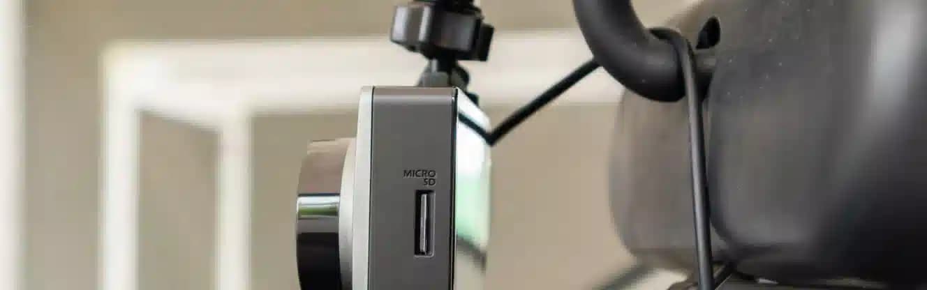 نصب دوربین ثبت وقایع خودرو