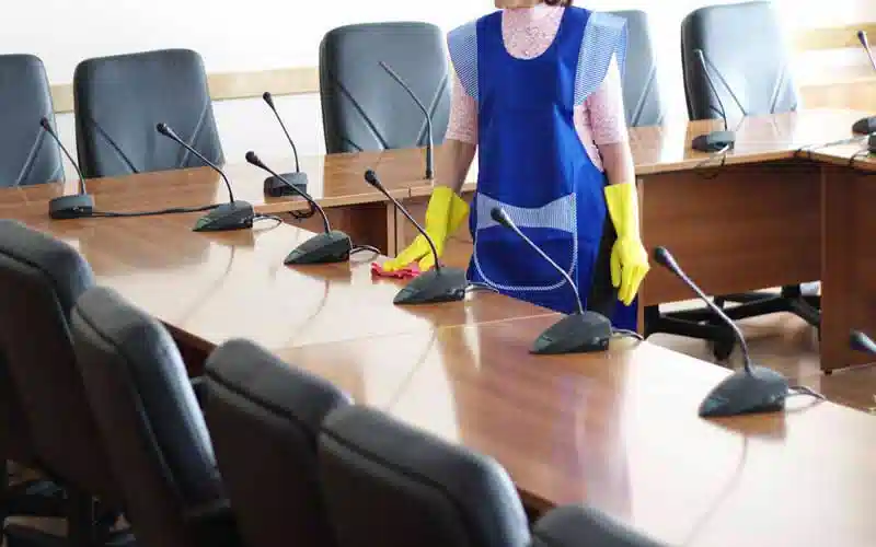 نظافت شرکت و محل کار