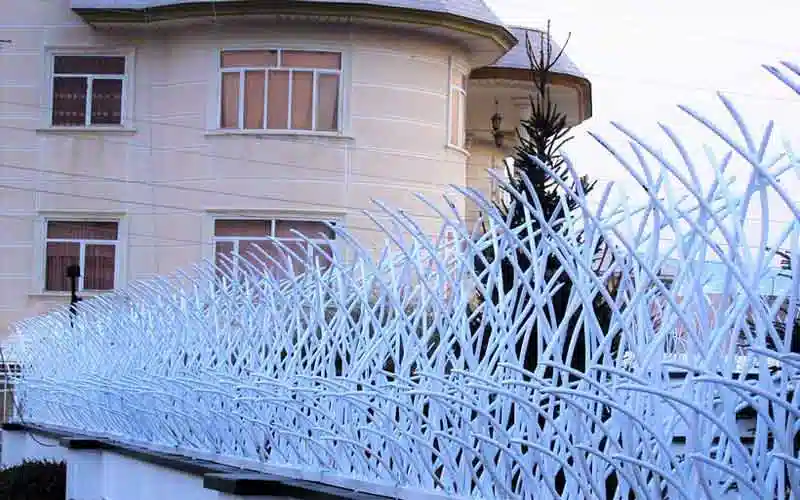 حفاظ دیوار حیاط