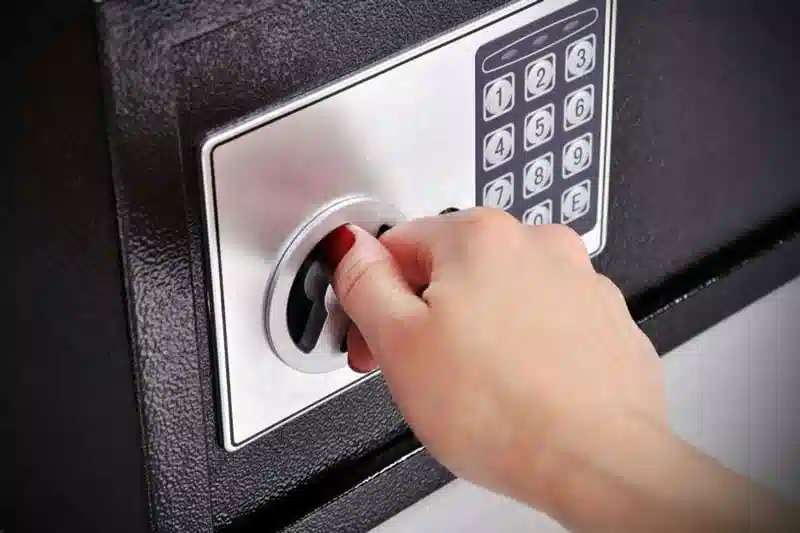 باز کردن قفل گاو صندوق