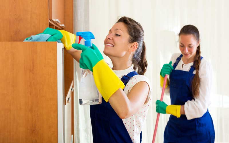 دستمزد کارگر خانم برای نظافت منزل