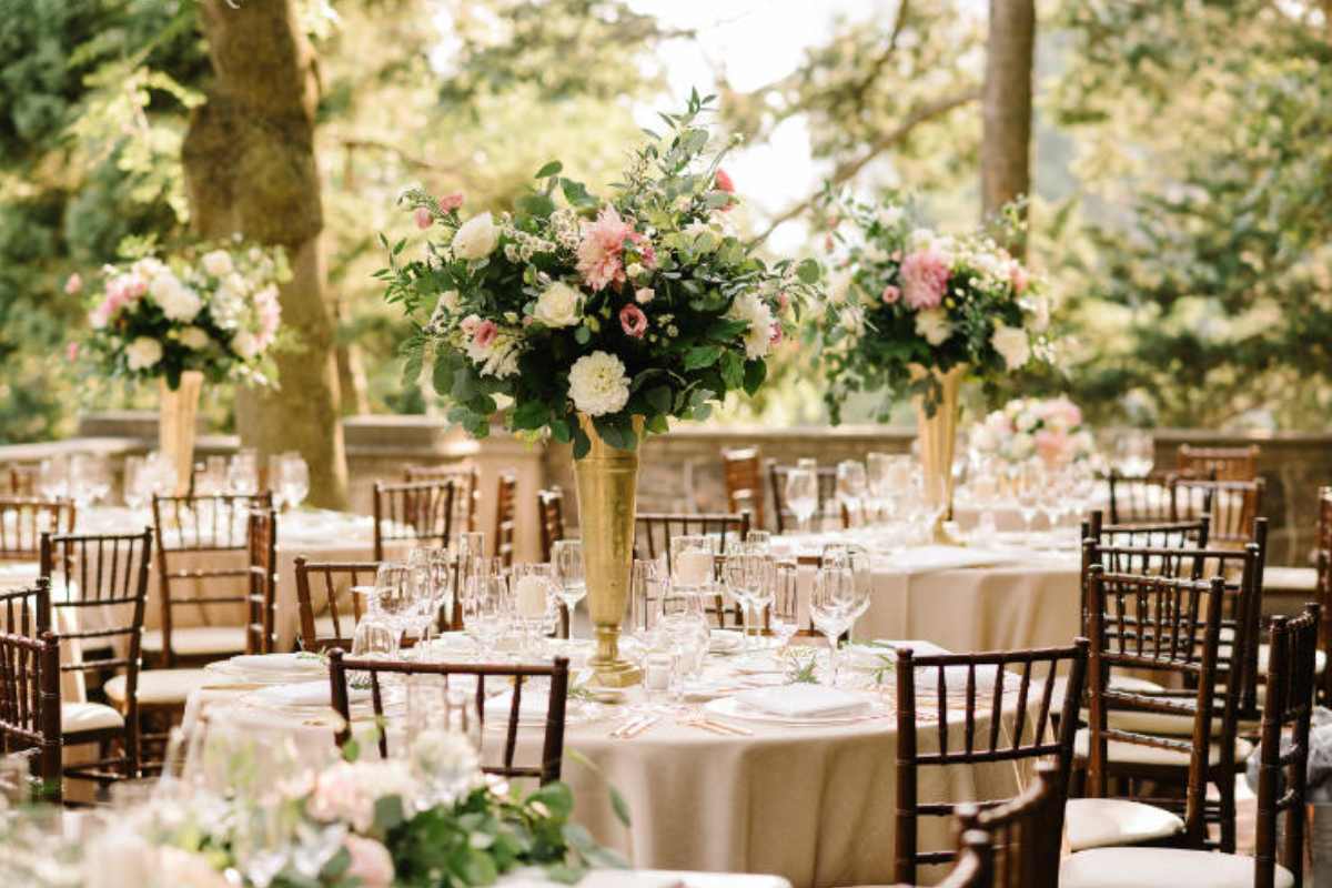 گل آرایی میز مهمانان