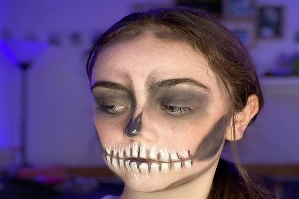 میکاپ اسکلت؛ یکی از آرایش های ترسناک هالووین