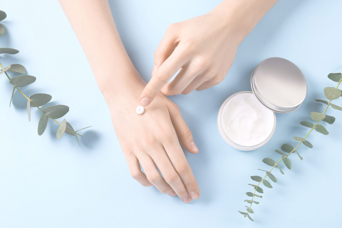 روش‌های مراقبت از پوست دست برای زنان خانه دار