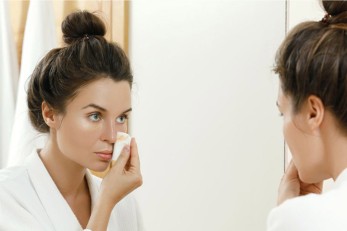 پاکسازی صورت؛ ترفند آرایشی کاربردی ویژه خانم های شاغل