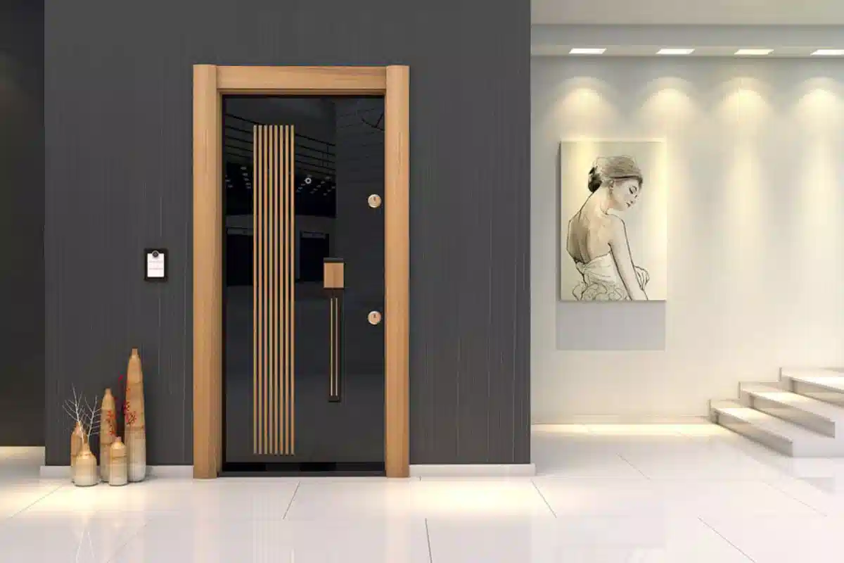 چگونه در قفل شده را باز کنیم