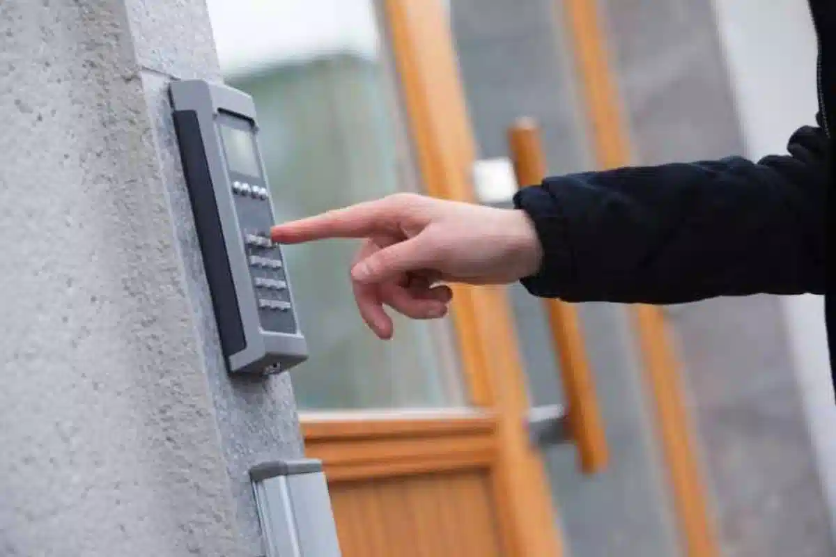 نمایندگی تعمیر آیفون تصویری
