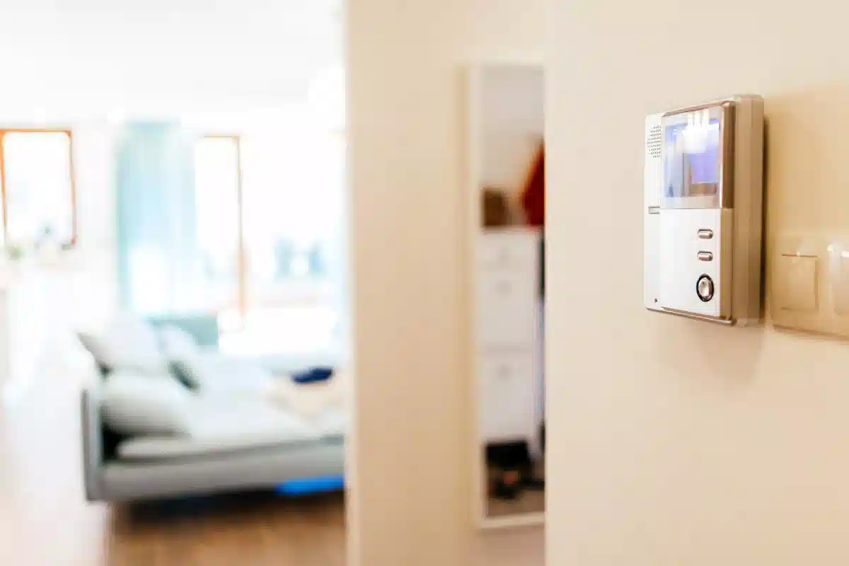 علت باز نکردن درب آیفون تصویری تک نما