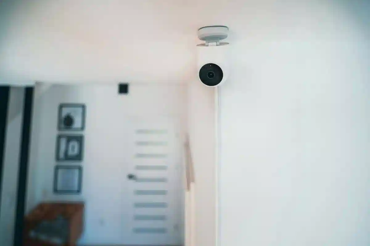 مشکلات ناشی از نوسان و قطعی برق برای دوربین مدار بسته