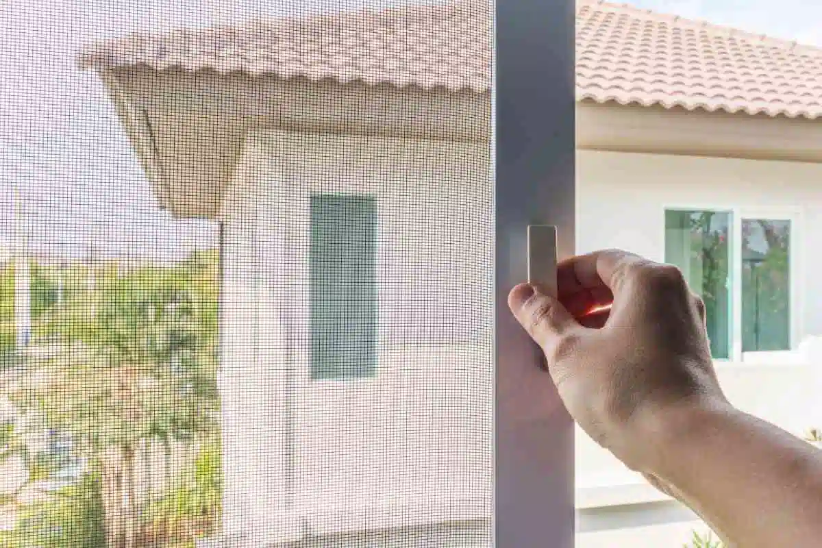 توری کشویی بالکن و پنجره