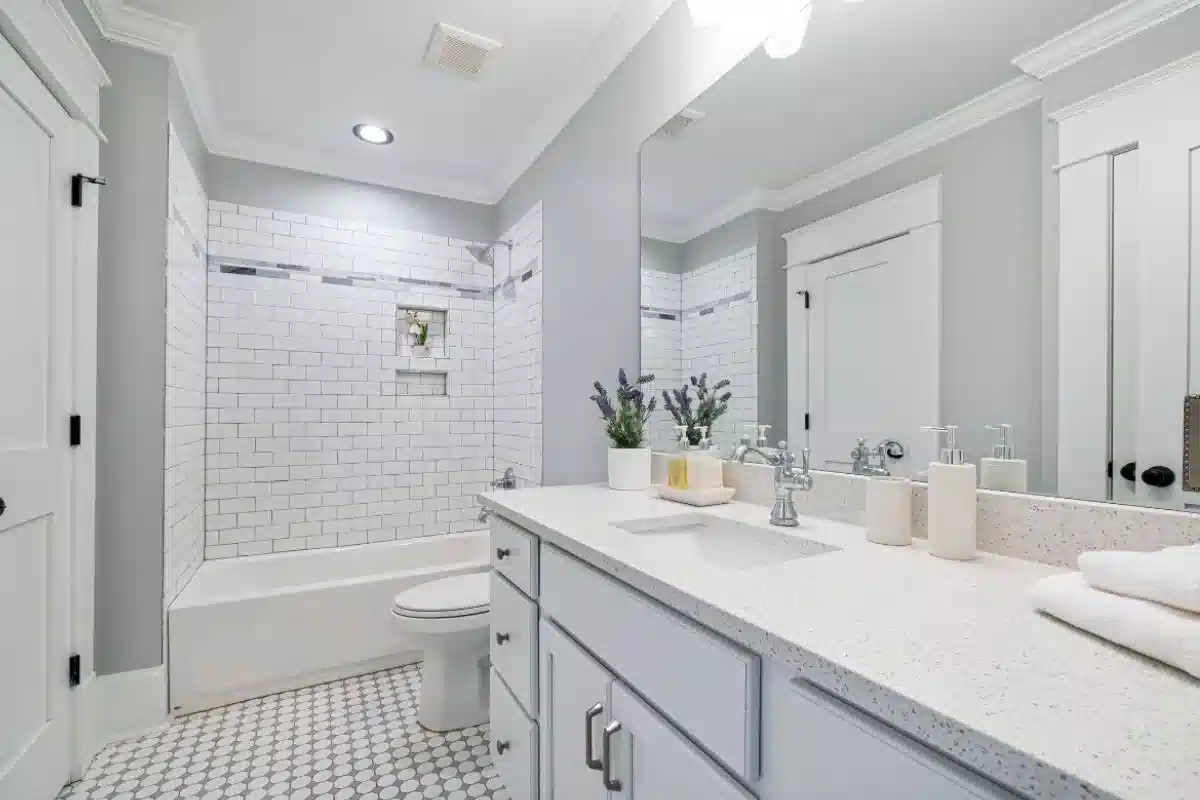 سقف سرویس بهداشتی کلاسیک