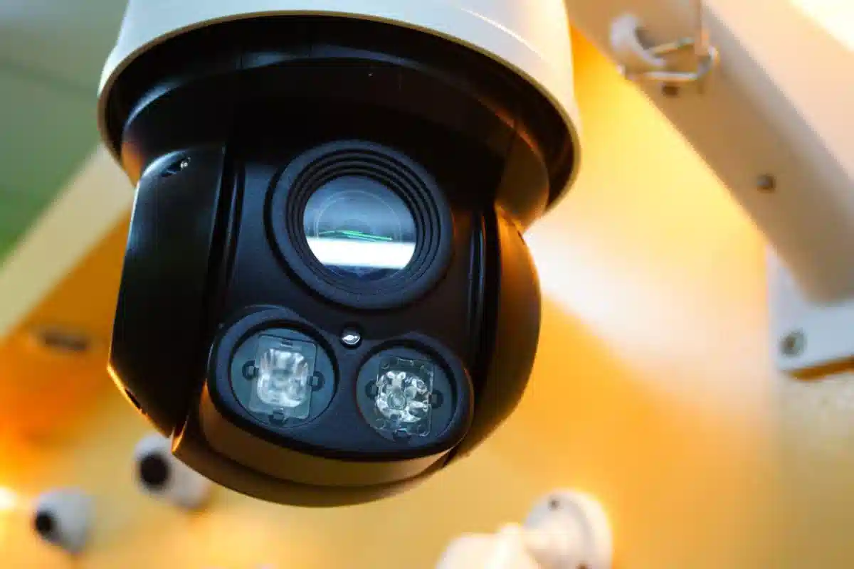 تعمیر قطعات دوربین مدار بسته