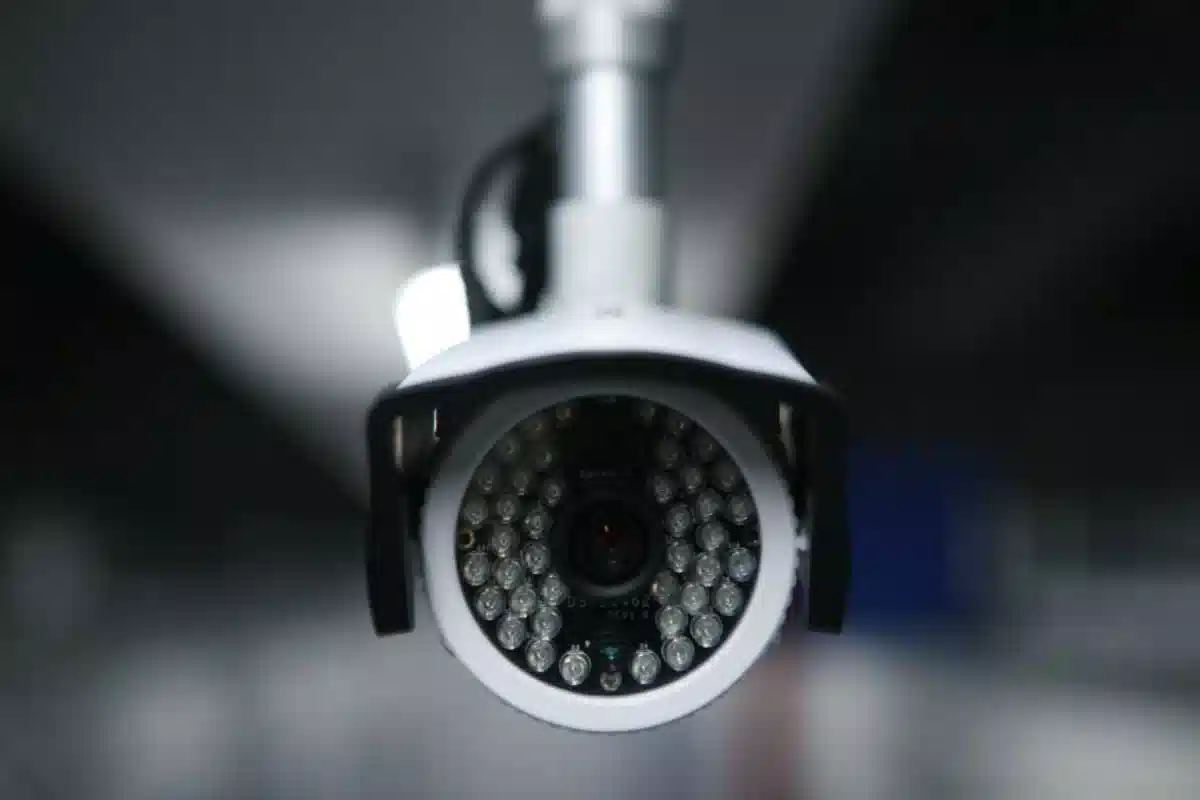 تعویض کابل تصویر دوربین مدار بسته