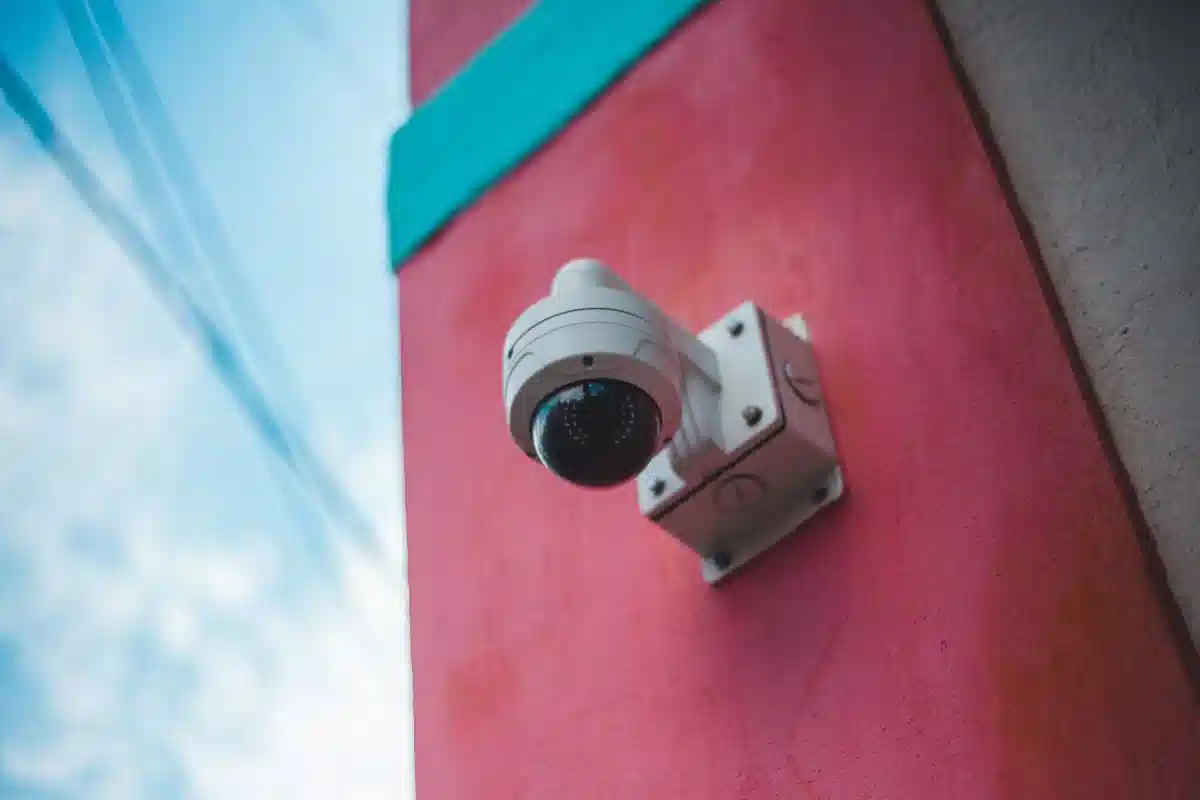 علت سیاه شدن تصویر دوربین مدار بسته