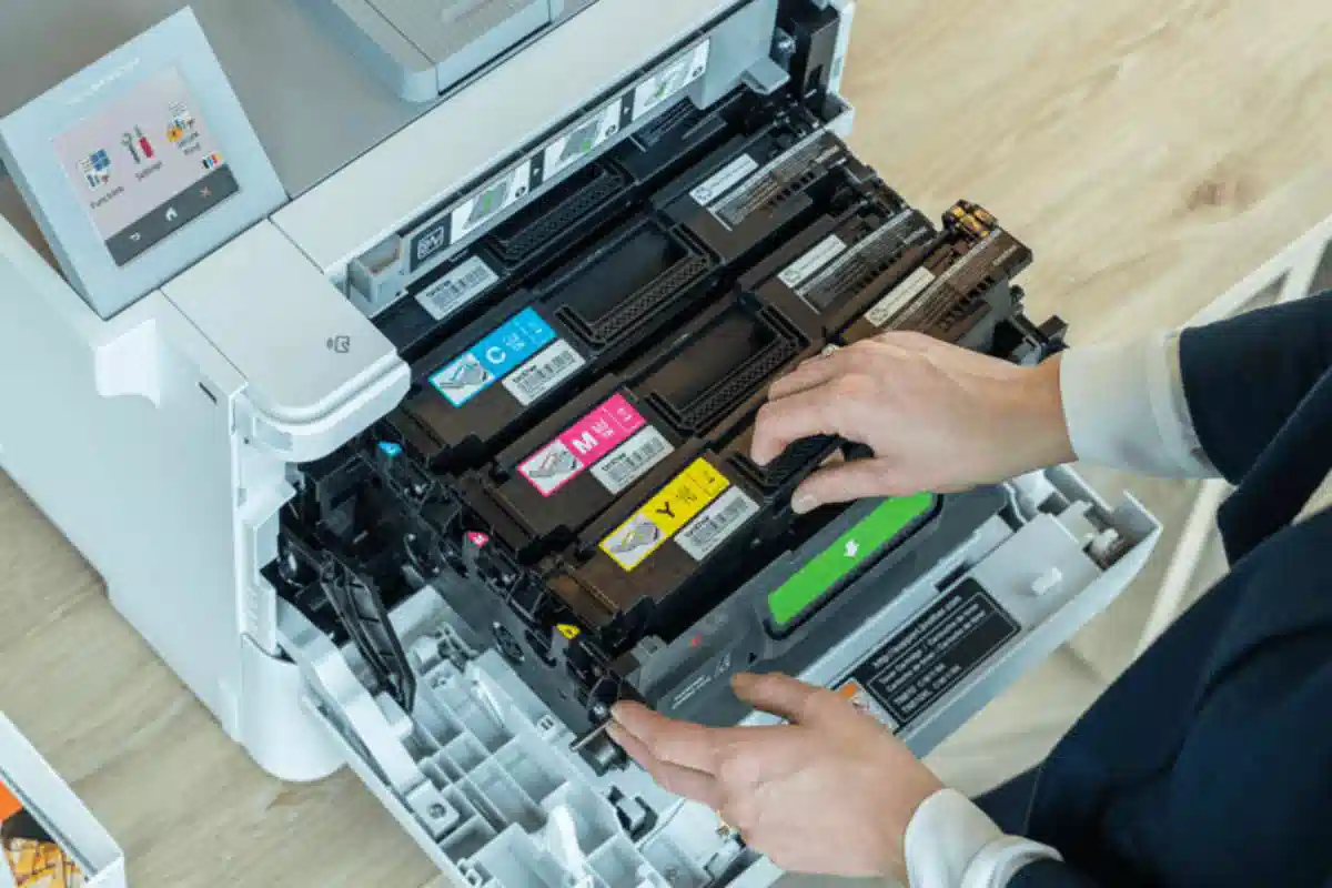 توجه به هولوگرام روی کارتریج پرینتر