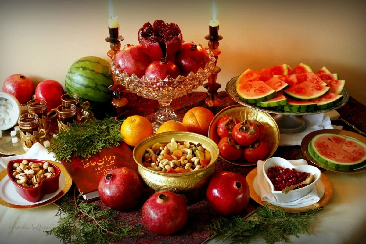 چه رنگهایی برای دکور شب یلدا مناسباند؟